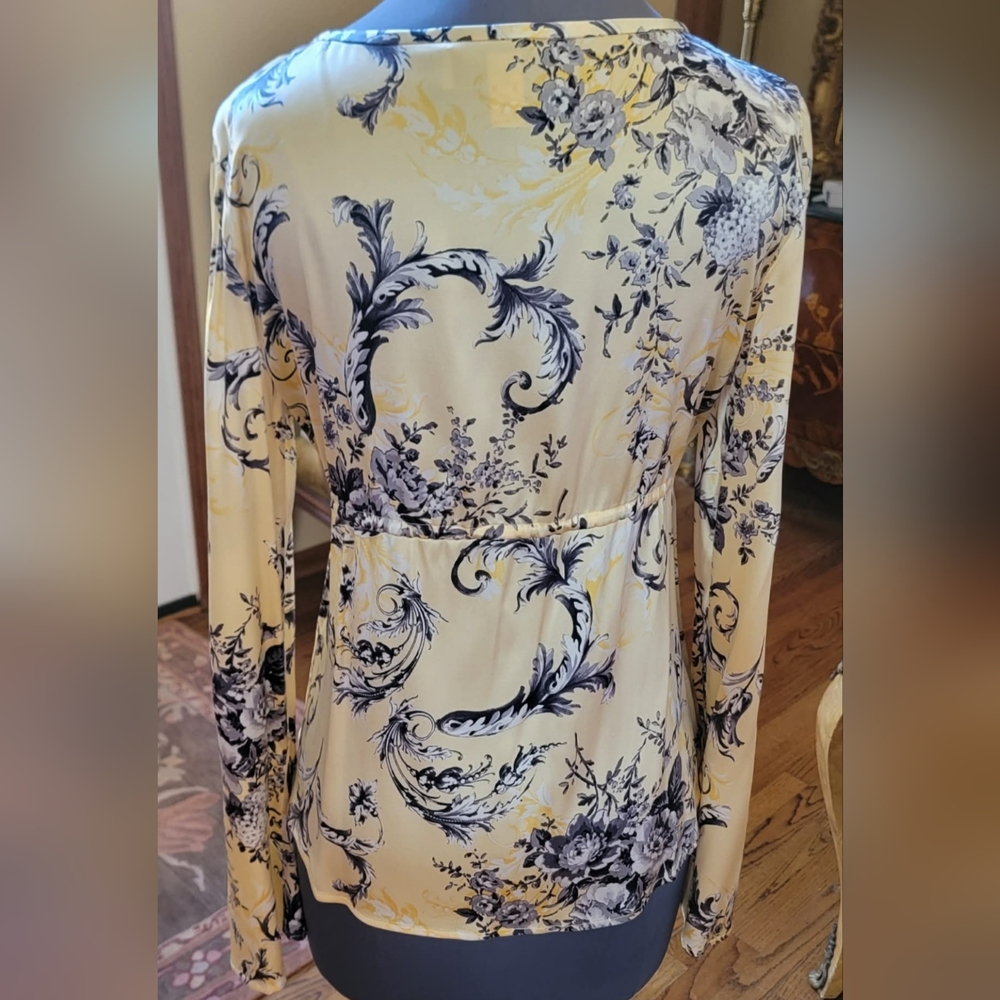 ST. JOHN SILK Yellow Black Floral Tie-Front Pullover Blouse Top Sz 12 - Picture 6 of 7